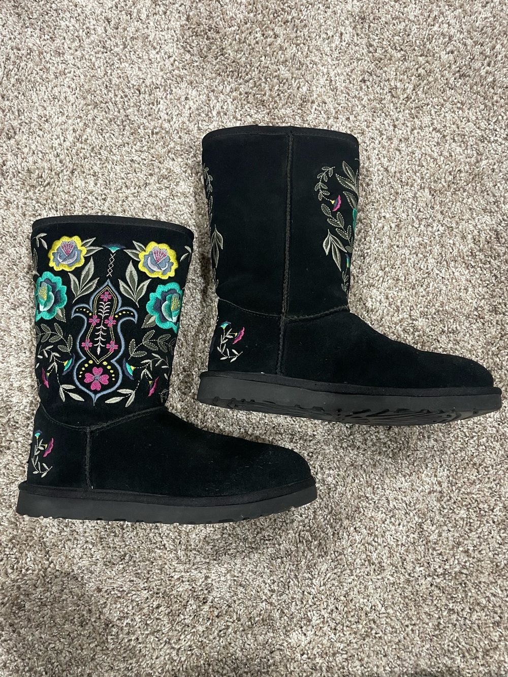 Black Embroidered Suede UGGs Sz 7 US